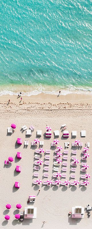 Vlies Fototapete - Pink Umbrella - Größe 100 x 250 cm