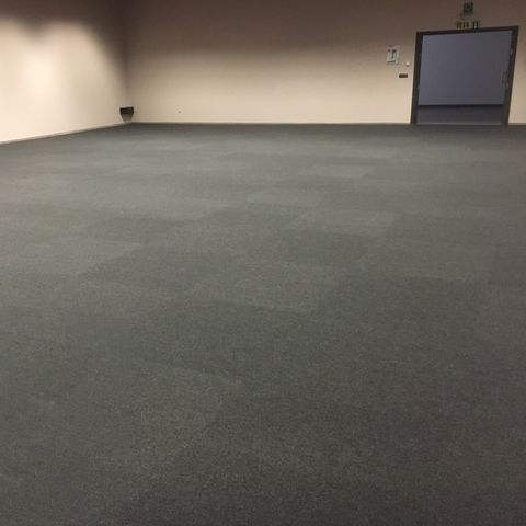 Messeboden Traffic-Fliese EXPOQUADRA Dark Grey 1005 - Sommer Needlepunch - 100 cm x 100 cm
