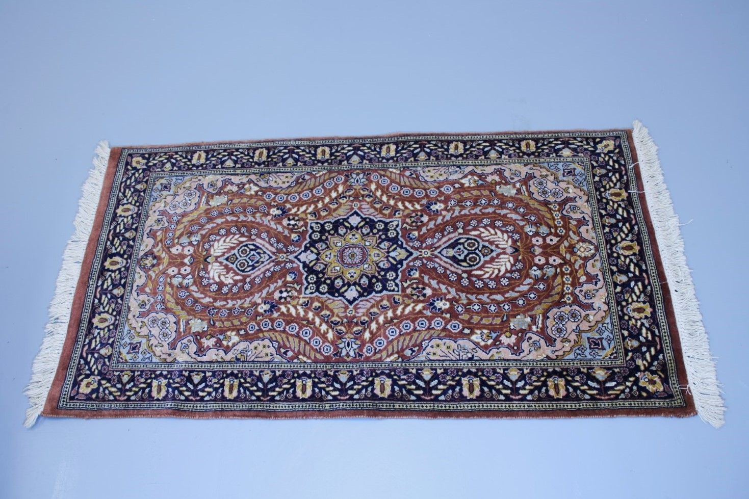 Perser Teppich Blüten 79 cm x 143 cm