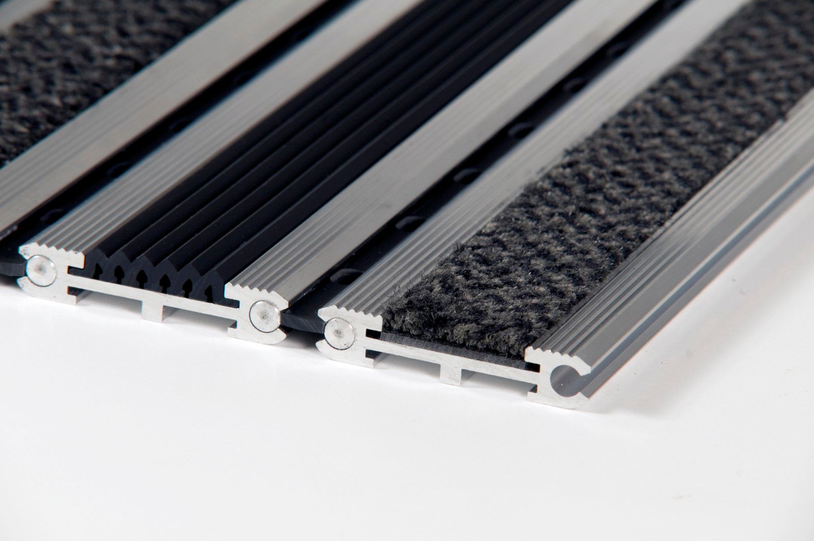 Fußmatte GAPA LAWELL 14 mm Höhe - Textil- und Gummistreifen nach Maß