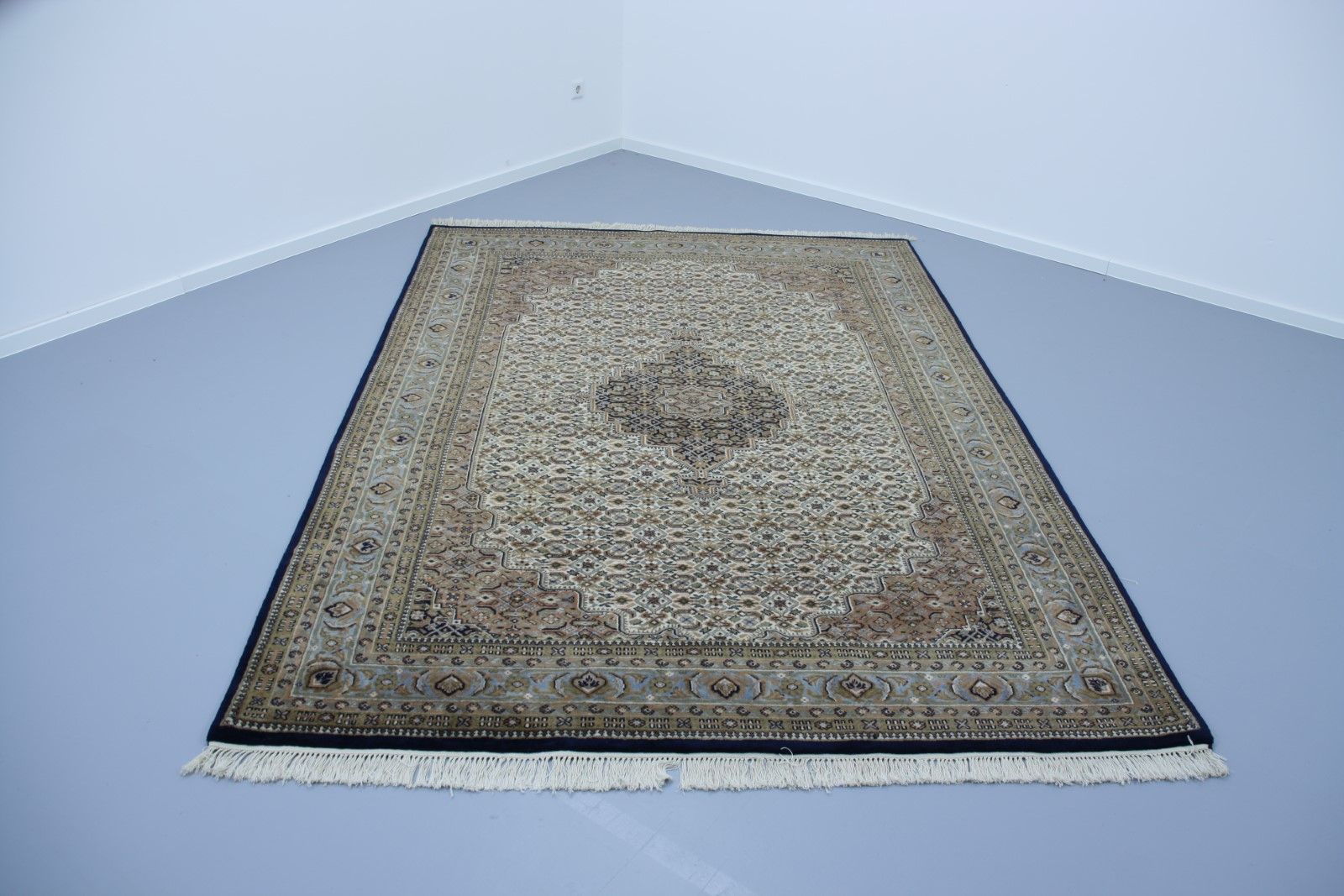 Perser Teppich Aras handgeknüpft 198 cm x 300 cm