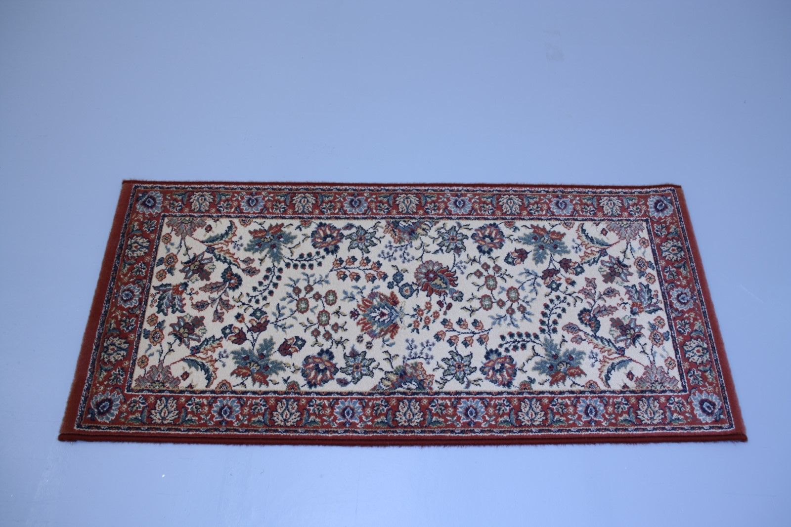Perser Teppich Beeren 67 cm x 140 cm